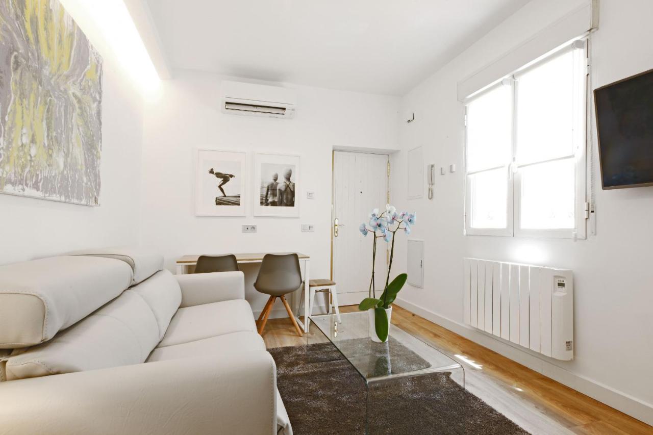 Angel Square Apartment Мадрид Екстериор снимка